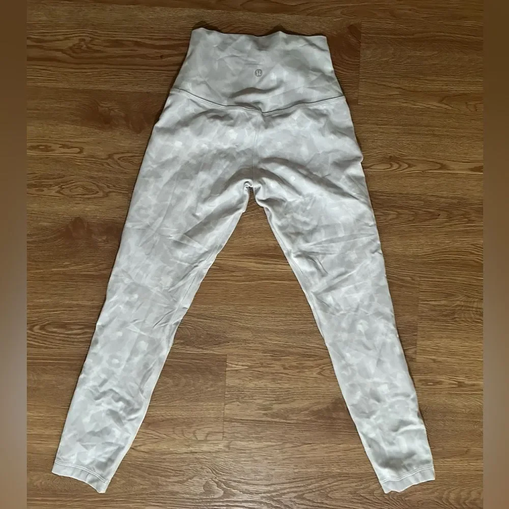 Lululemon Athletica Women's High-Rise Leggings Luxtreme Camo White-Gray Size 4
